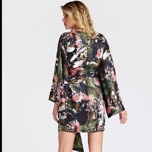 Guess floral bush pink combo pansy dress size medium